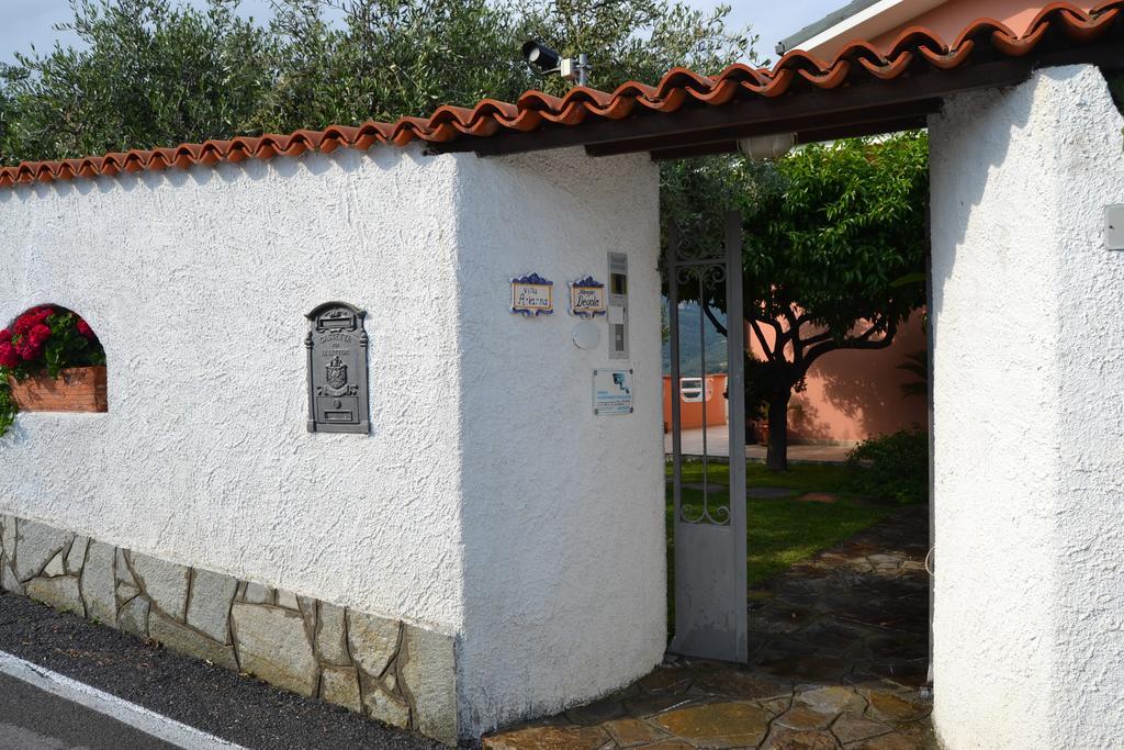 Azienda Agrituristica Villa Arianna إمبيريا المظهر الخارجي الصورة